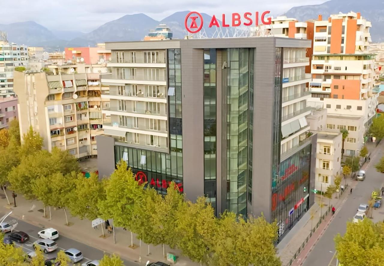 Free Parking Skanderbeg Square - Spacious Central Apartment Tirana Exterior foto