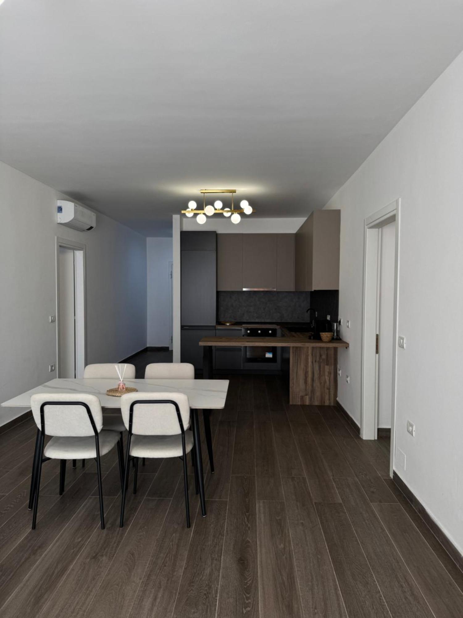 Free Parking Skanderbeg Square - Spacious Central Apartment Tirana Exterior foto